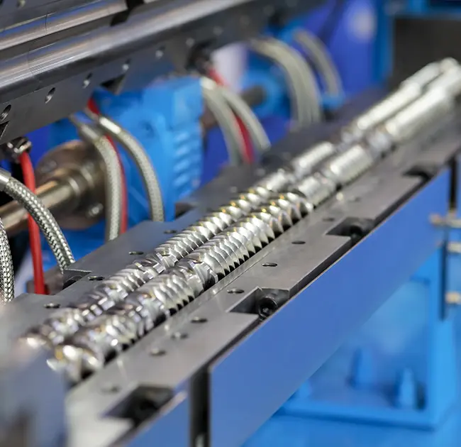 פּריקאָשאַנז פון די אַרבעט פּראָצעס און אָפּעראַציע פון ​​די צווילינג-שרויף פּינע גראַנילאַטאָר